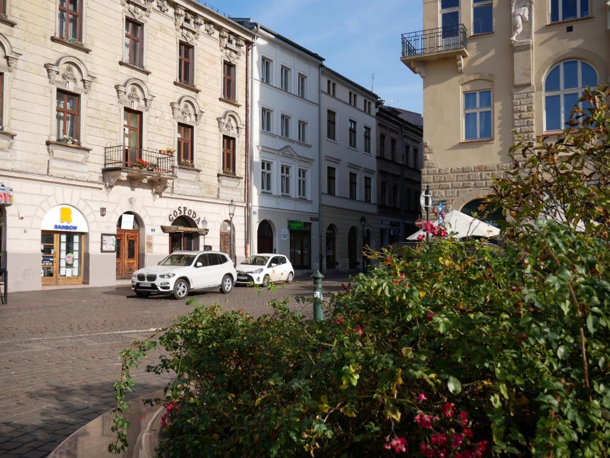 Ermine Aparthotel 3*